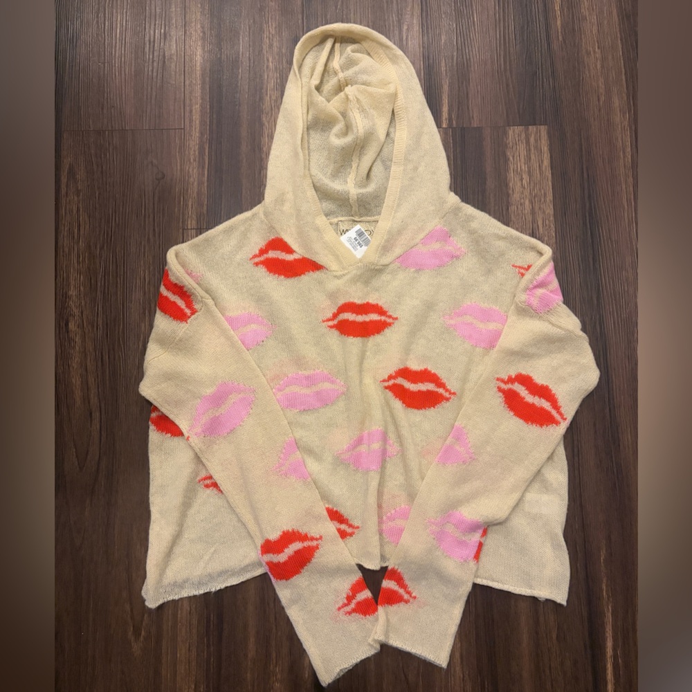 Wildfox Cream Hooded Sweater with Red and Pink Lip Motif - Picture 9 of 14
